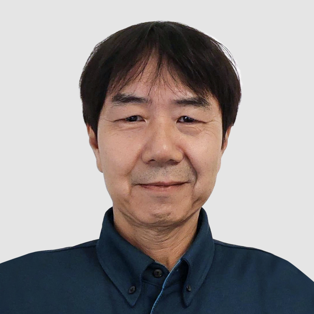 Koichi Kikkawa je potpredsednik za Globalne operacije za Essex Furukawa Magnet Wire. To je uloga u kojoj je od aprila 2023. Kikkawa je veći deo svoje karijere proveo u kompaniji Furukawa Electric, počevši od 1990. godine kao inženjer procesa u Japanu. Igrao je ključnu ulogu u razvoju poslovanja HVWW® wire, koja predstavlja ključnu komponentu inicijalnog zajedničkog poduhvata te dve kompanije. Kikawa je bio direktor Globalne operativne izvrsnosti u Evropi, Aziji i Japanu pre nego što je prešao na trenutnu poziciju, na kojoj sada vodi operacije kompanije Essex Furukawa u Evropi. Kikawa je diplomu osnovnih studija mašinskog inženjerstva stekao na Univerzitetu Kansai u Osaki u Japanu.